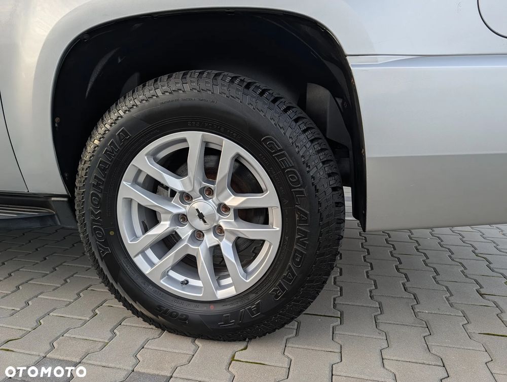 Chevrolet Suburban - 27