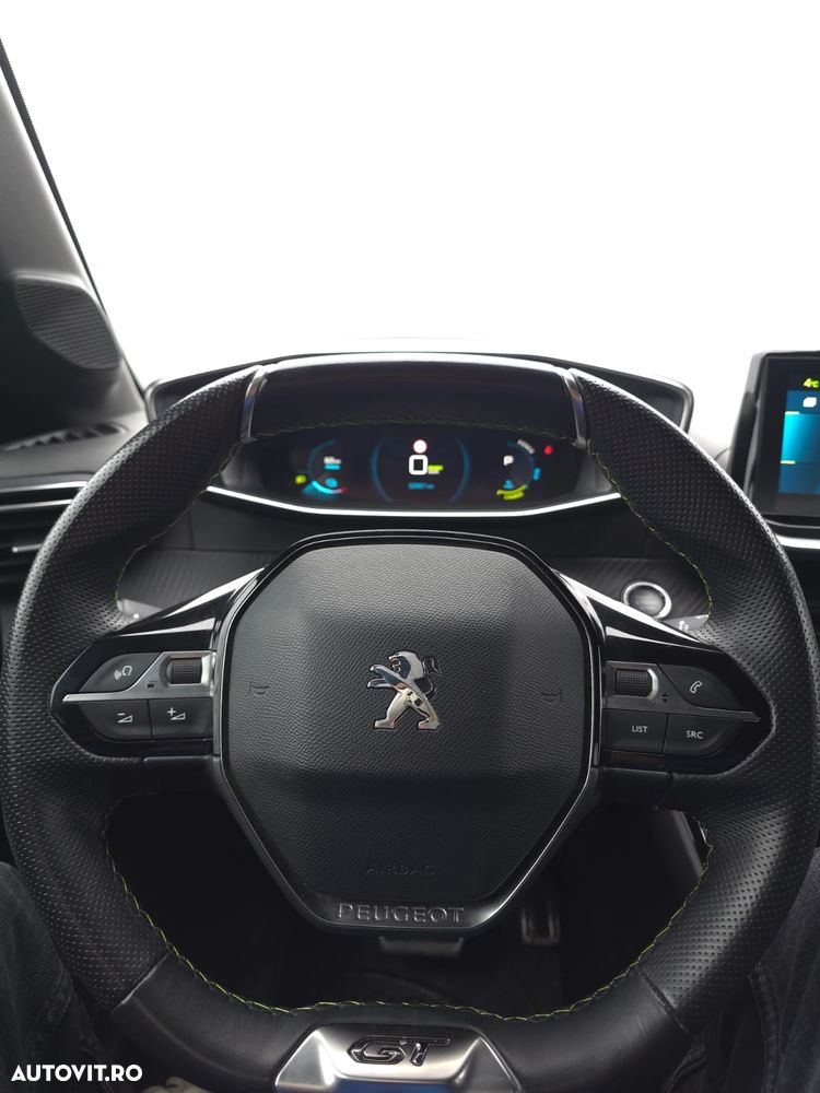 Peugeot 208 e-208 GT-Line - 12