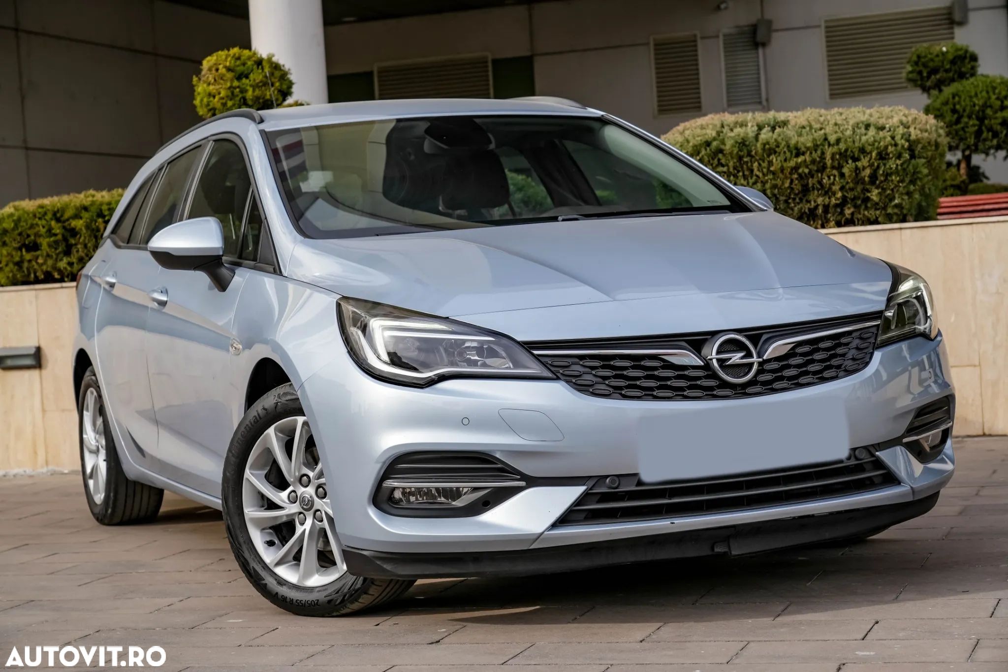 Opel Astra 1.2 Turbo Start/Stop Business Elegance - 1