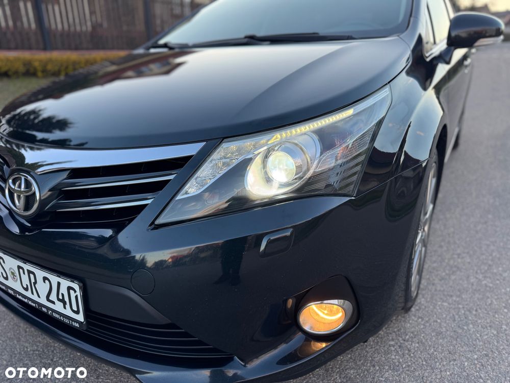 Toyota Avensis 1.8 Executive - 9