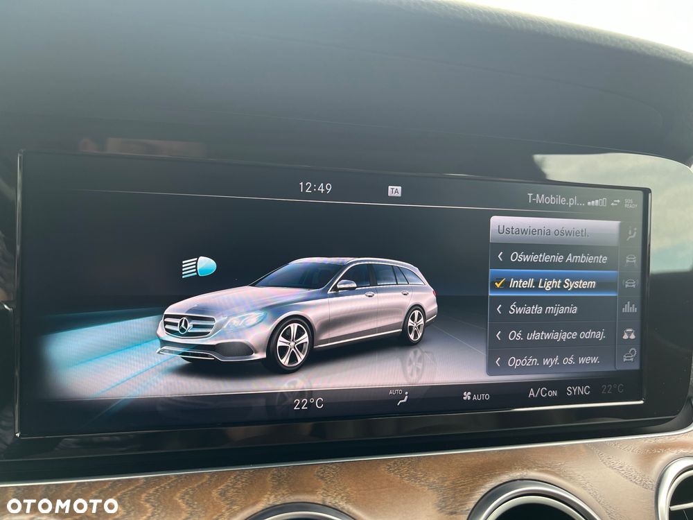 Mercedes-Benz Klasa E 220 d T 9G-TRONIC Exclusive - 22