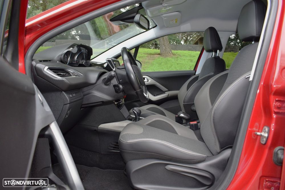 Peugeot 2008 1.2 PureTech Allure EAT6 - 6