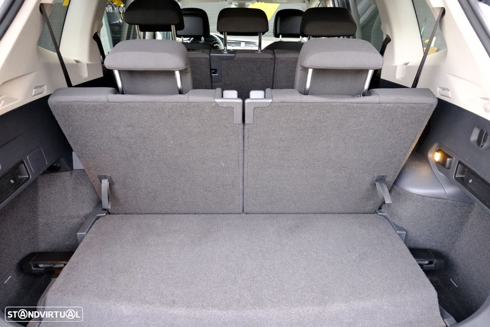 VW Tiguan Allspace 2.0 TDI Confortline DSG - 13