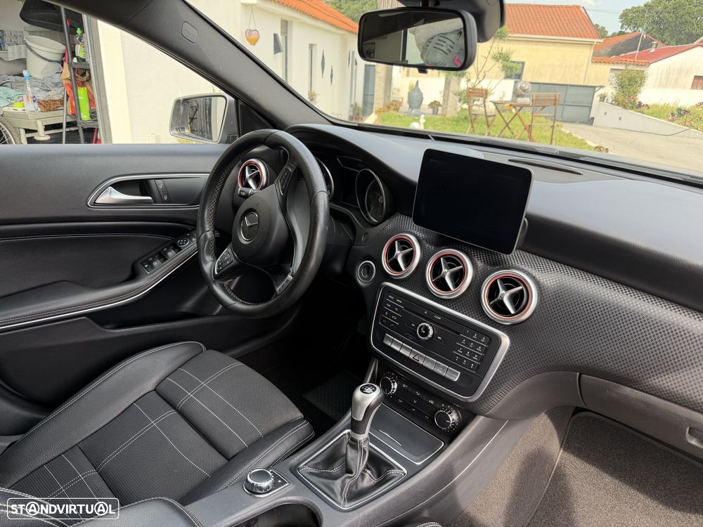Mercedes-Benz A 180 d AMG Line - 17
