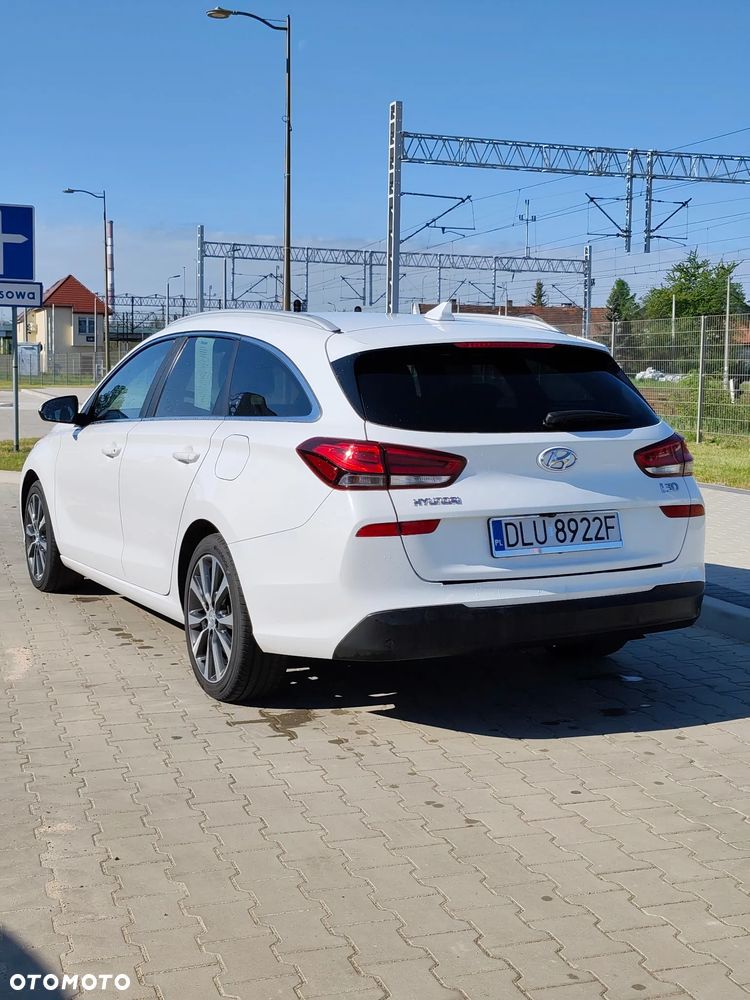Hyundai i30 1.6 CRDI DCT Prime - 4