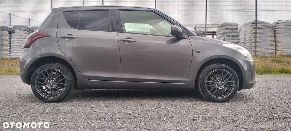 Suzuki Swift - 25