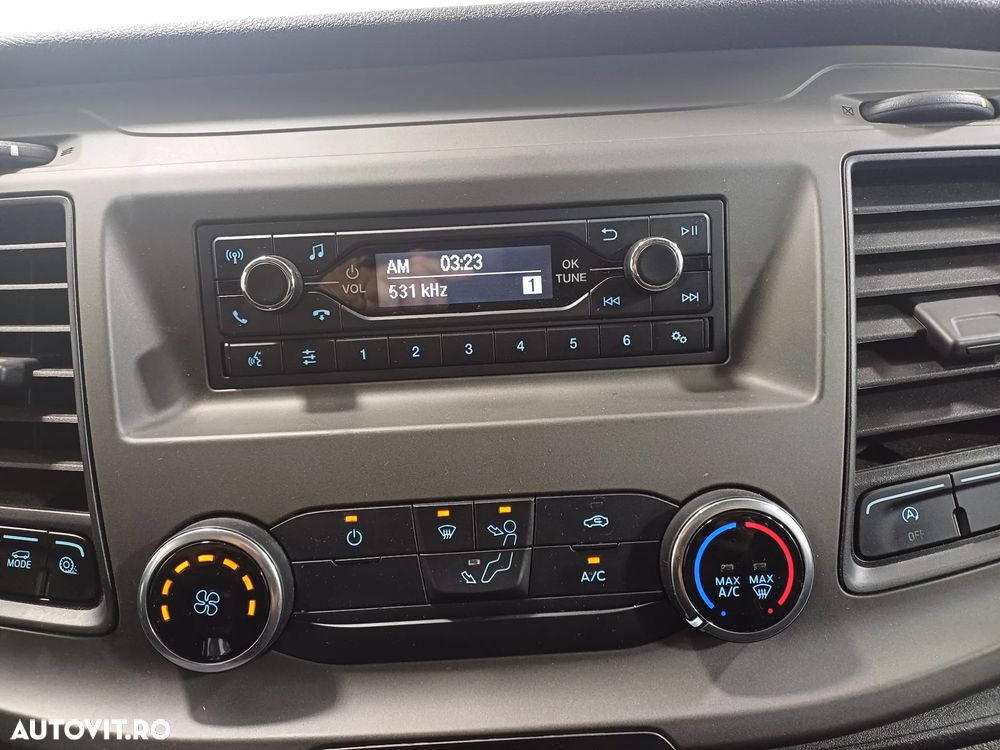 Ford Transit Custom - 13