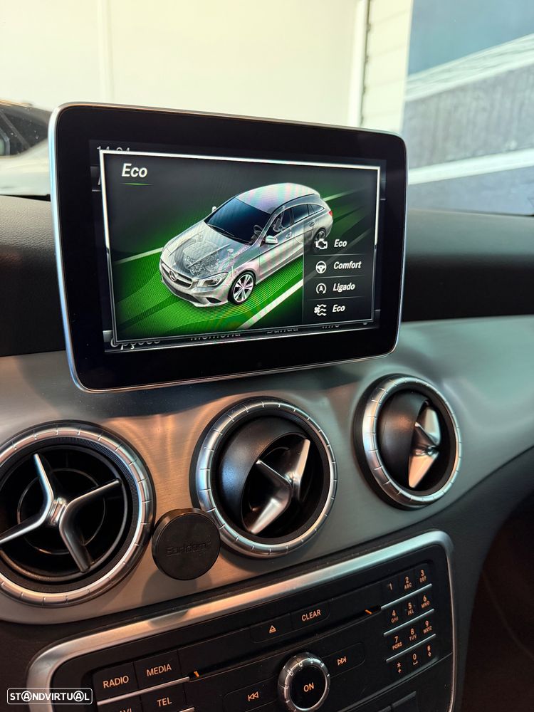 Mercedes-Benz CLA 180 d Shooting Brake AMG Line - 15