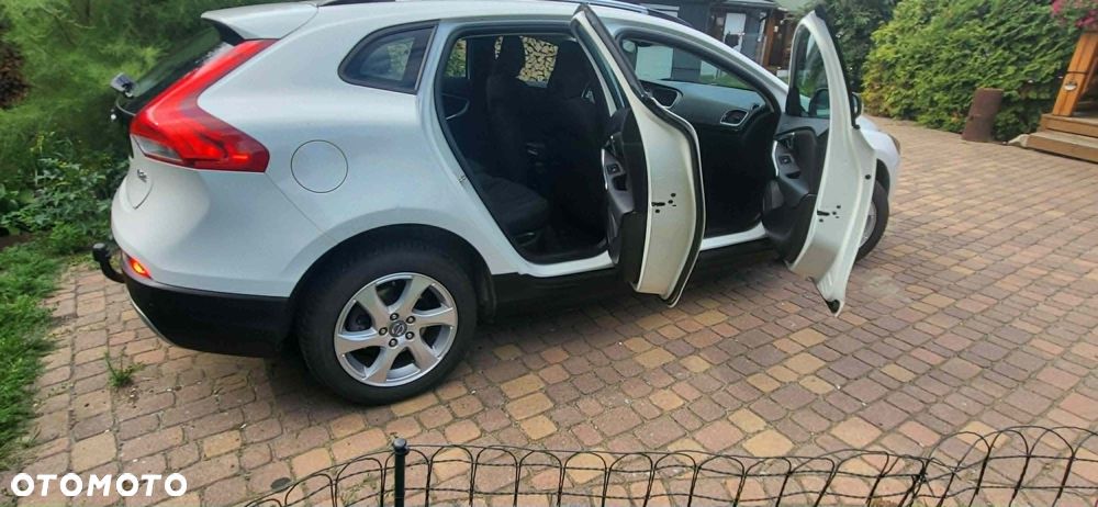 Volvo V40 Cross Country D2 Momentum - 9