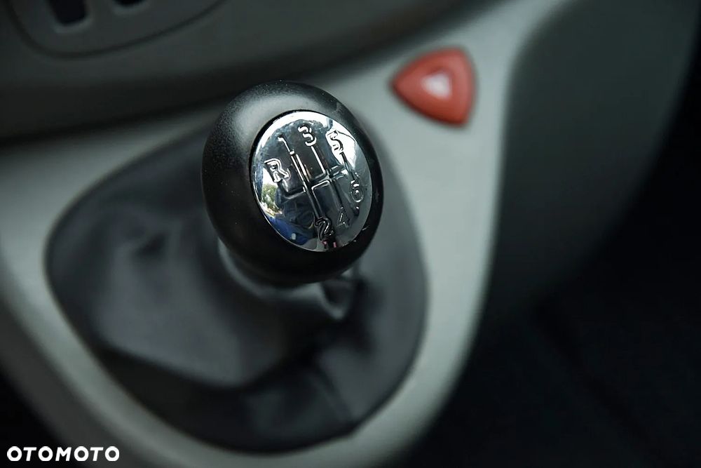 Opel Vivaro L2H1 2.9t Edition - 25
