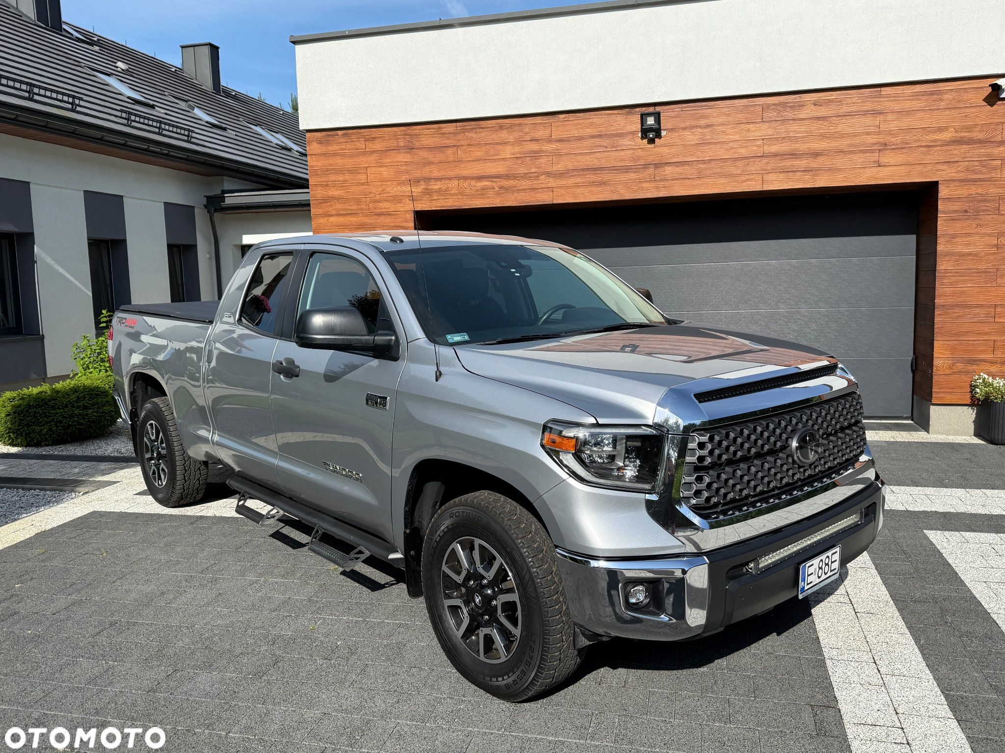 Toyota Tundra - 1