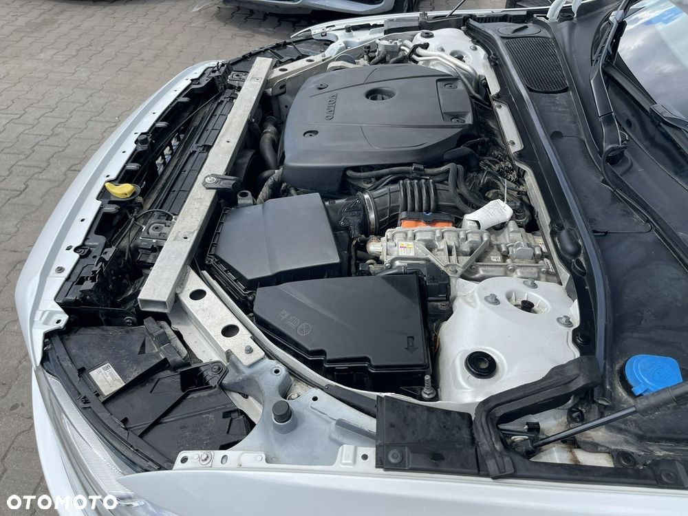 Volvo S90 T8 AWD Plug-In Hybrid R-Design - 21