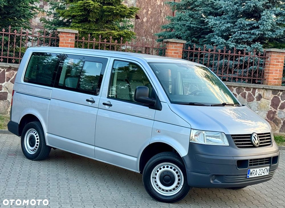 Volkswagen Caravelle - 4