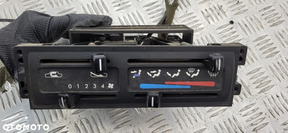 Nissan Terrano II Panel Nawiewu 80 - 9