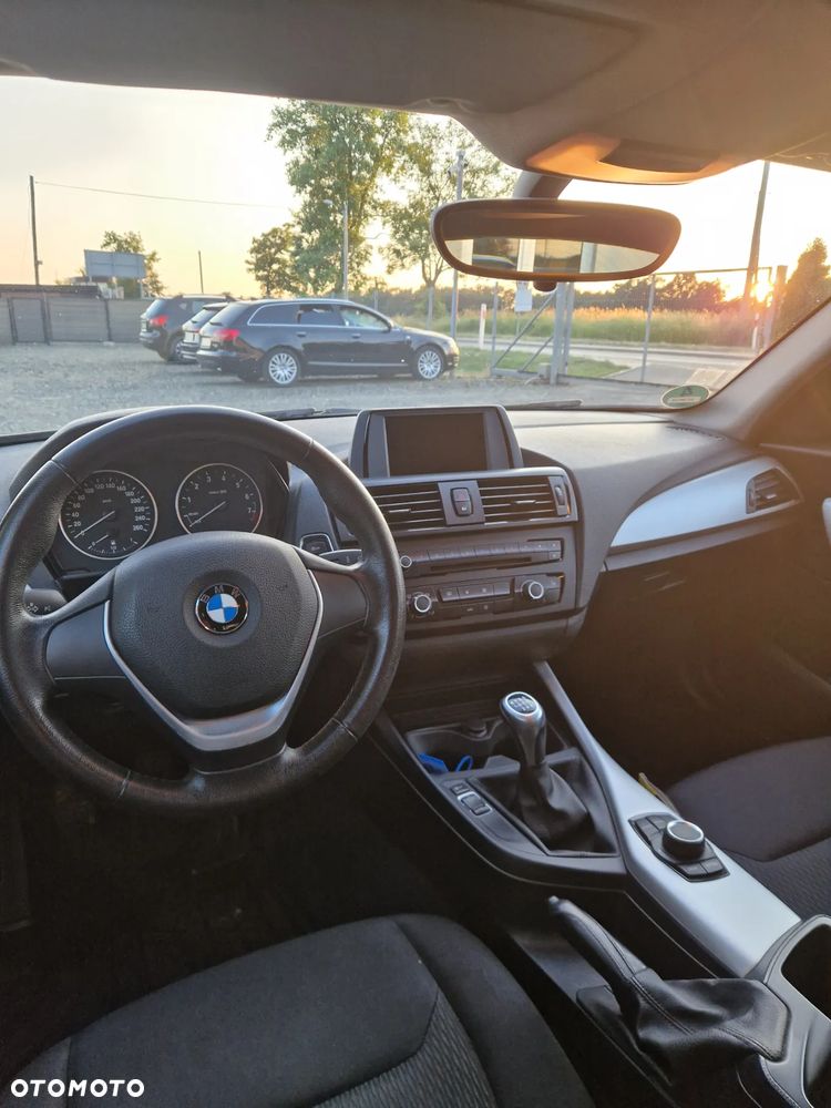 BMW Seria 1 116i - 14