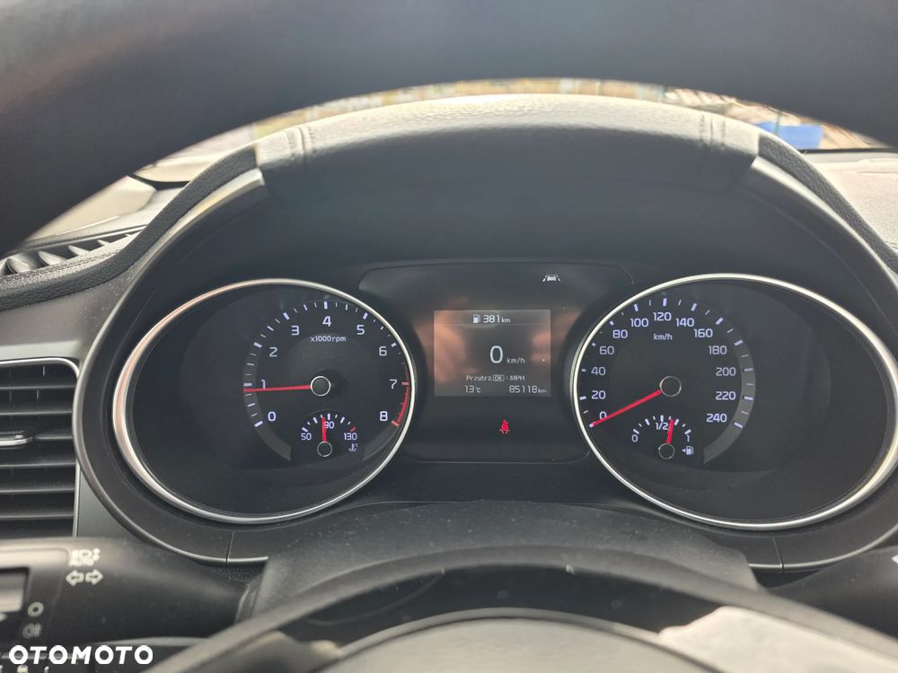 Kia Ceed - 12