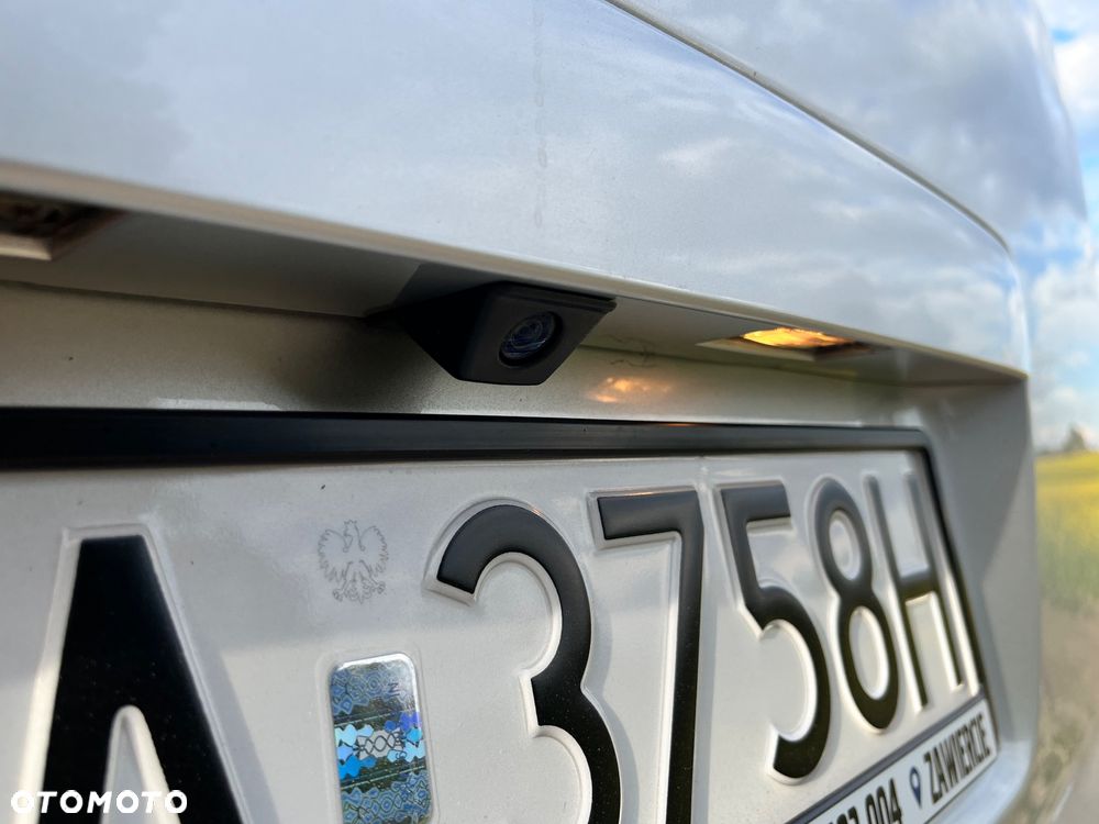 Volkswagen Multivan - 36