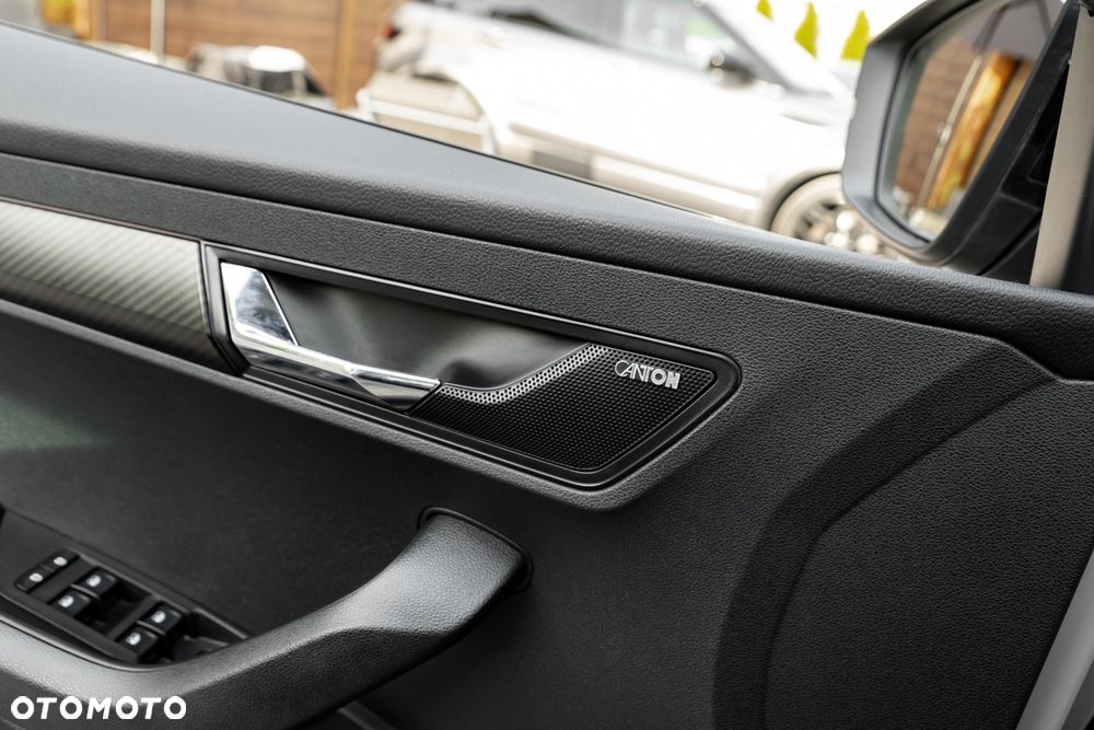 Skoda Karoq 2.0 TSI 4x4 DSG Sportline - 32