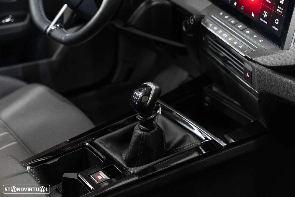 Opel Astra Sports Tourer 1.2 T Elegance - 19