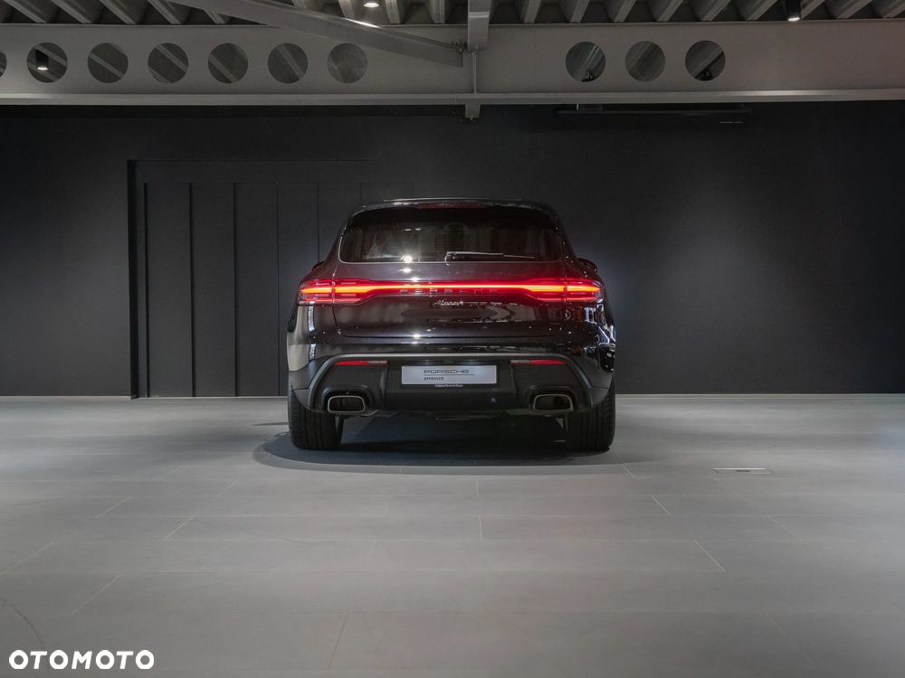 Porsche Macan Standard - 4