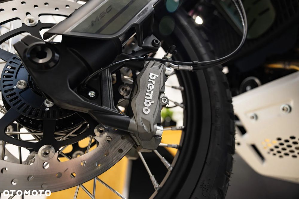 CFMoto MT-X - 9