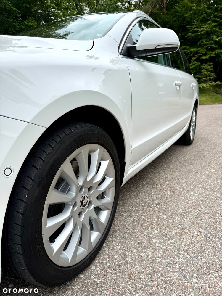 Skoda Superb 2.0 TDI Green tec 4x4 DSG Elegance - 11