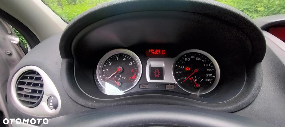 Renault Clio - 7