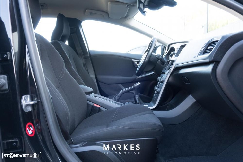 Volvo V40 1.6 D2 Momentum - 27