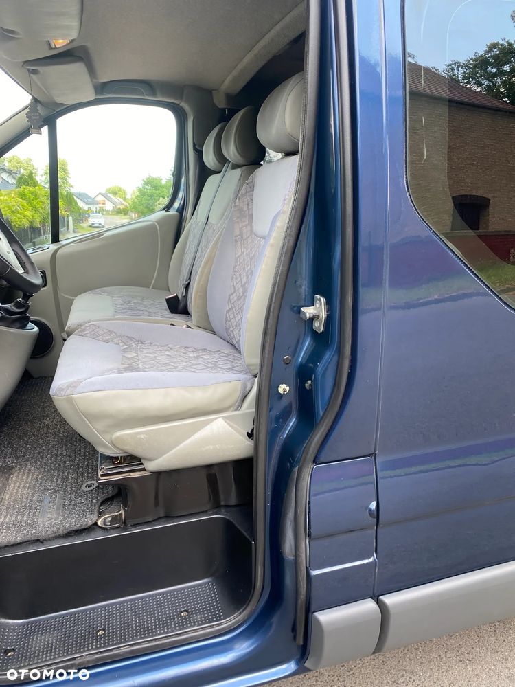Opel Vivaro - 15