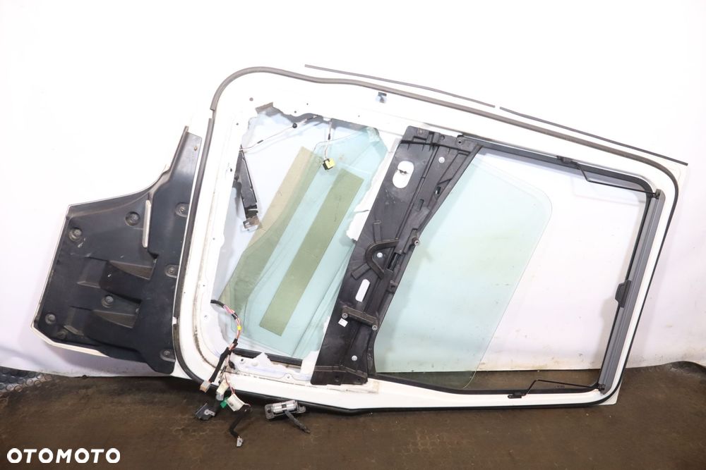 DRZWI LEWY PRZÓD RENAULT T 460 E6 - 2