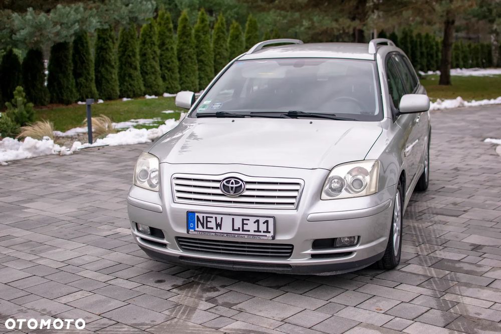 Toyota Avensis - 8