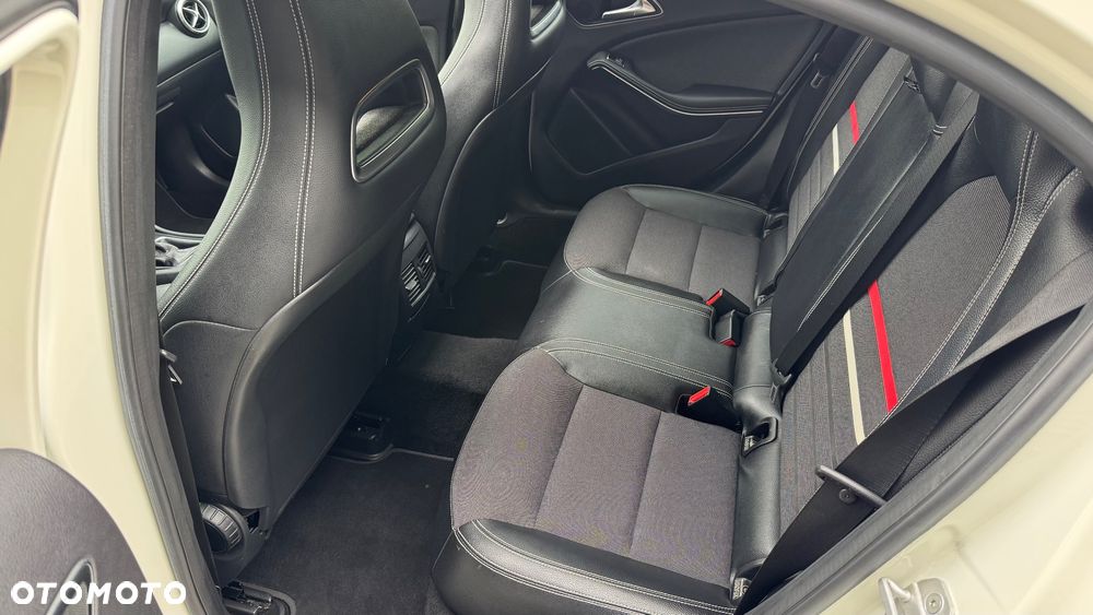 Mercedes-Benz Klasa A 180 BlueEfficiency Edition Style - 19