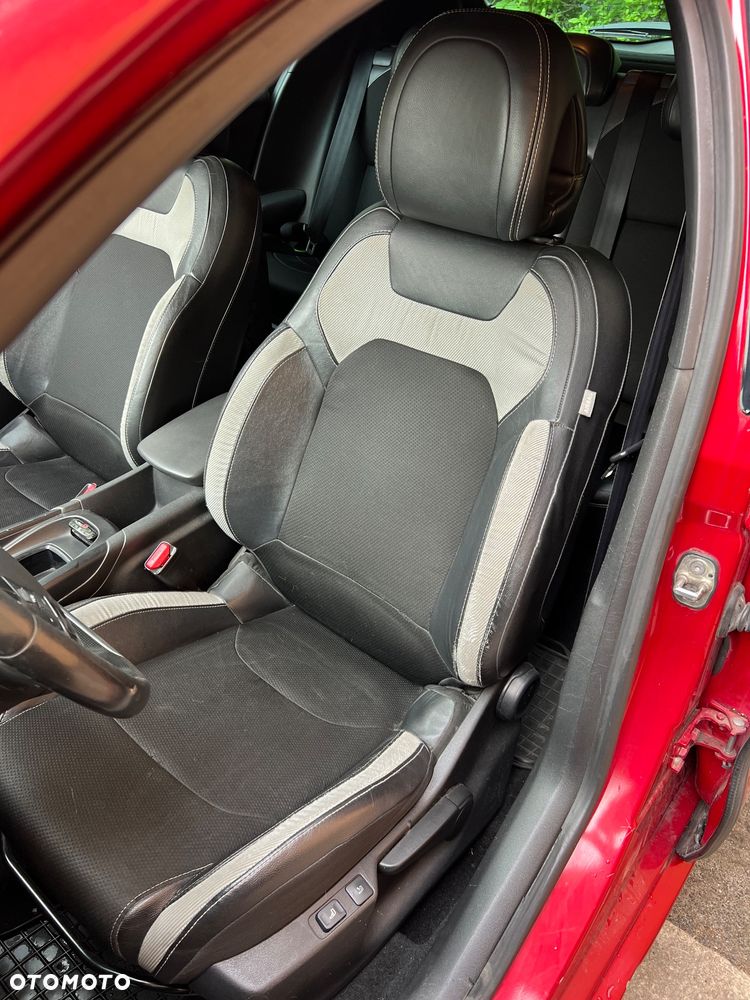 Citroën DS4 HDi 110 SoChic - 14