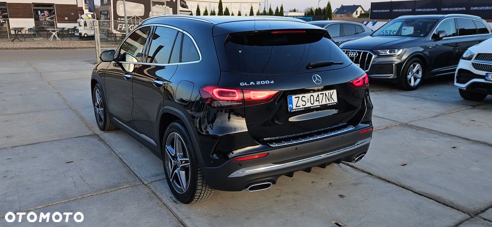 Mercedes-Benz GLA 200 d AMG Line - 8