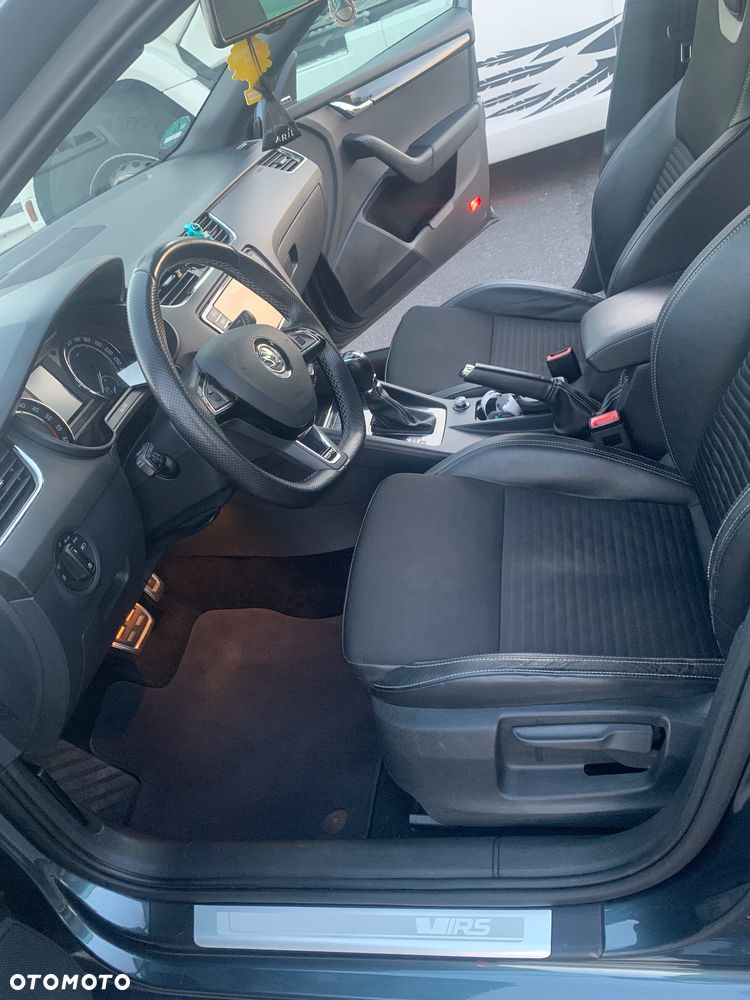 Skoda Octavia 2.0 TDI RS DSG - 18