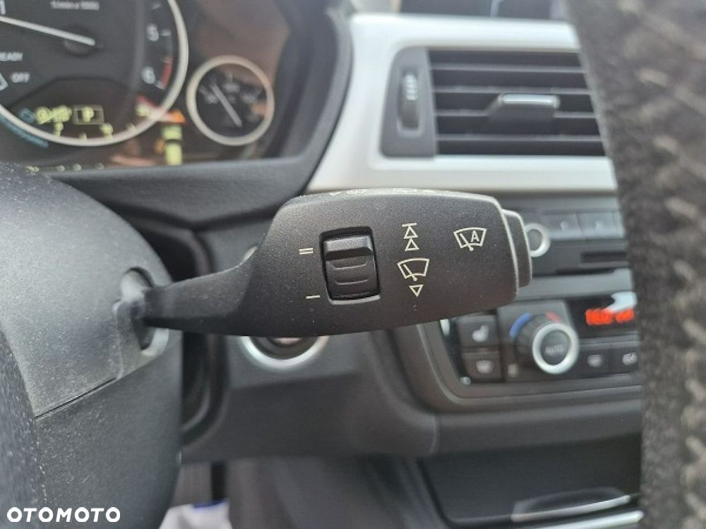 BMW Seria 3 - 29