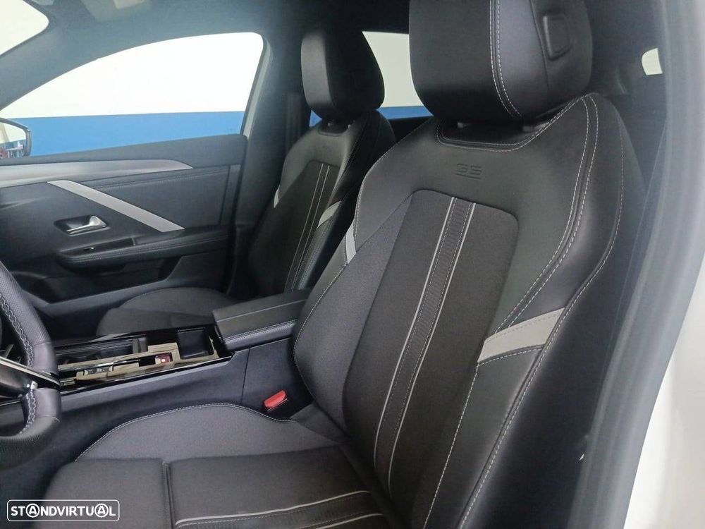 Opel Astra 1.2 T GS Aut. - 9