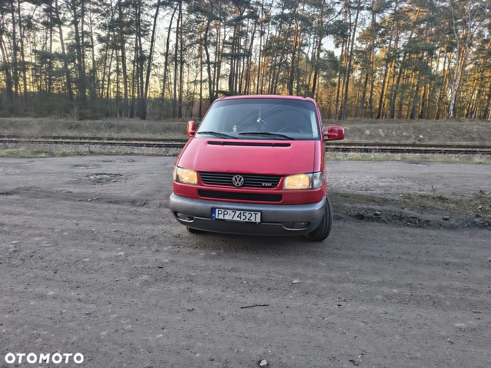 Volkswagen Multivan - 17