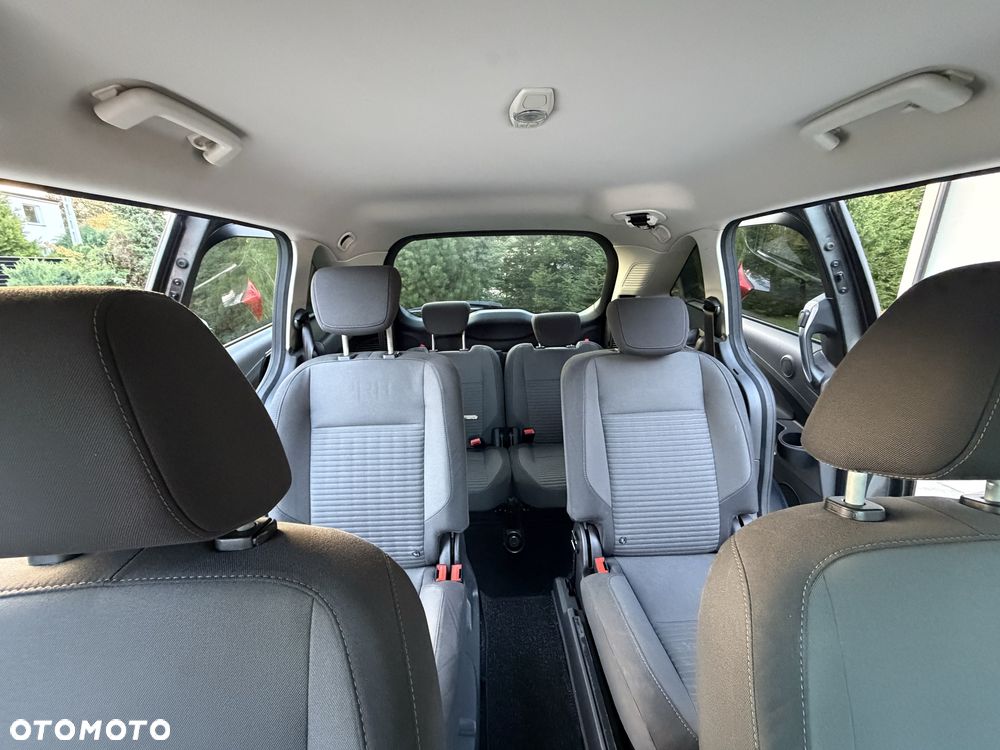 Ford Grand C-MAX - 8