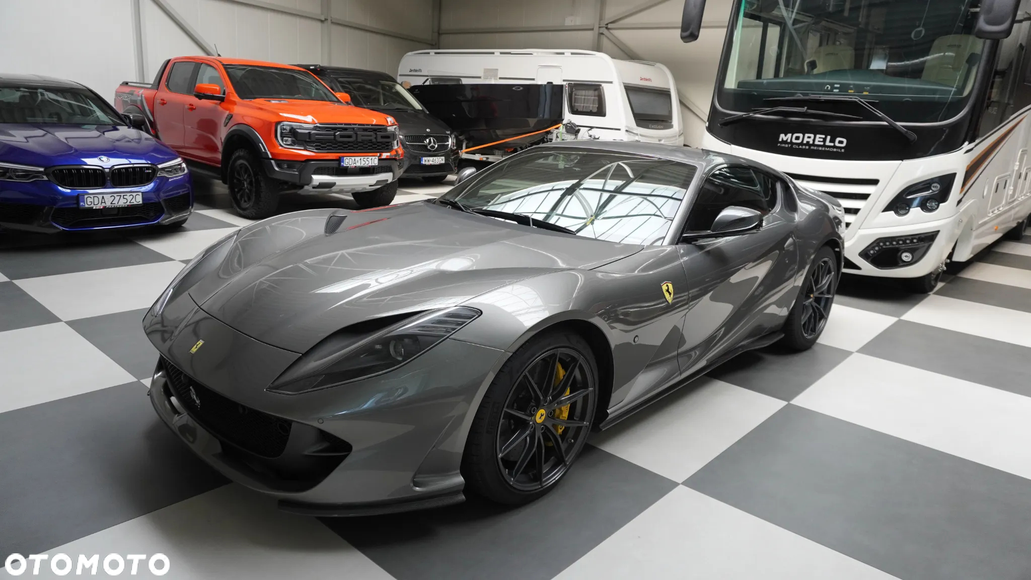 Ferrari 812 Superfast - 10