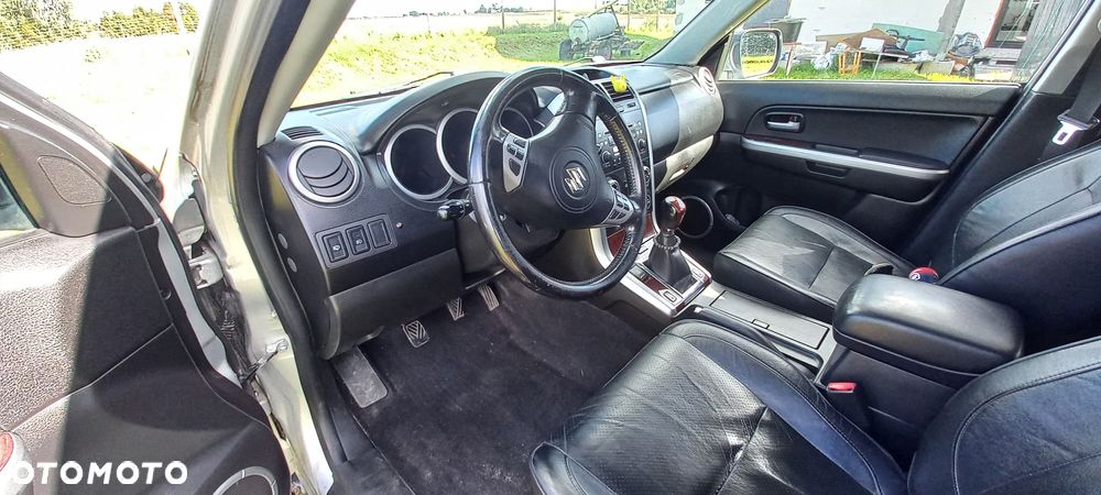 Suzuki Grand Vitara 1.9 DDiS De luxe - 9