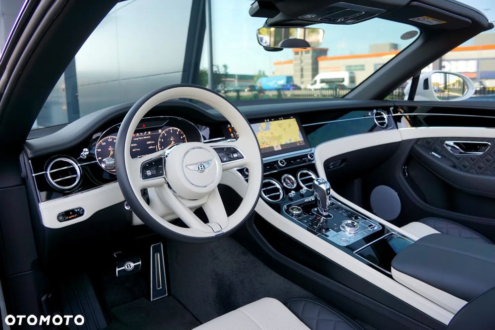 Bentley Continental GT V8 Convertible - 22