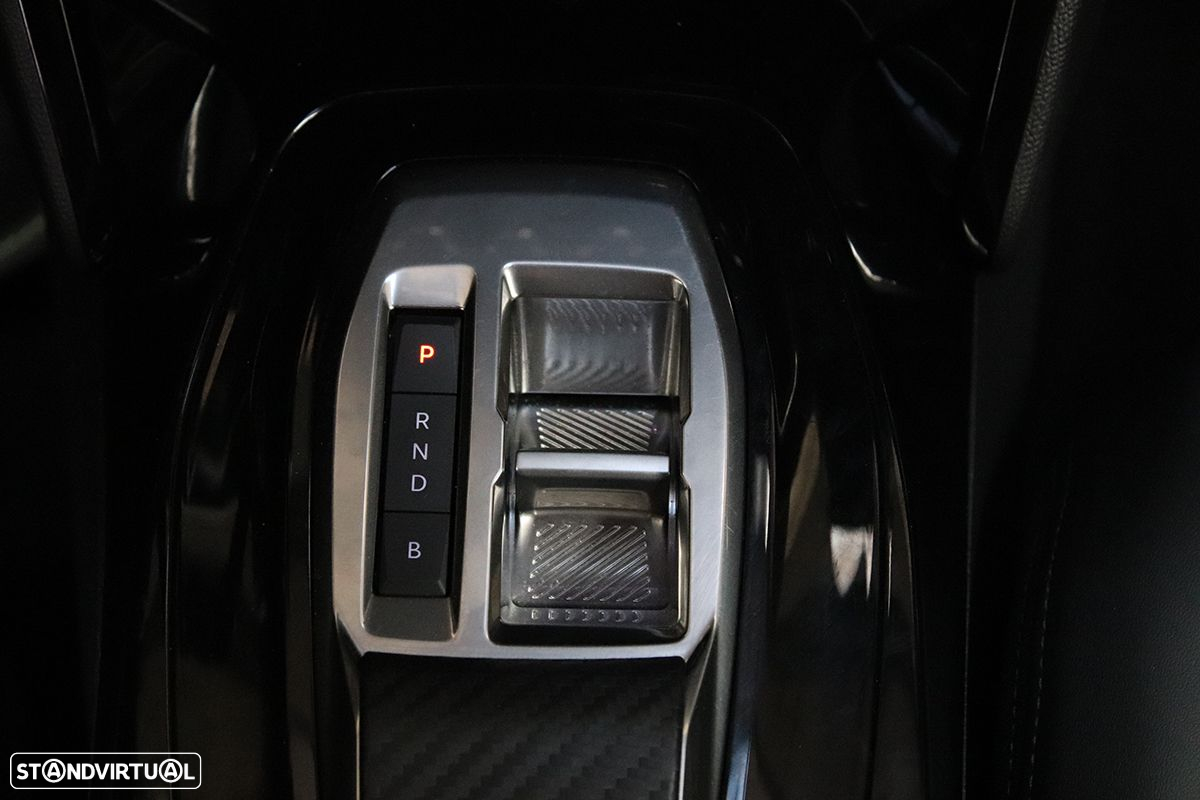 Peugeot e-2008 50 kWh GT - 14