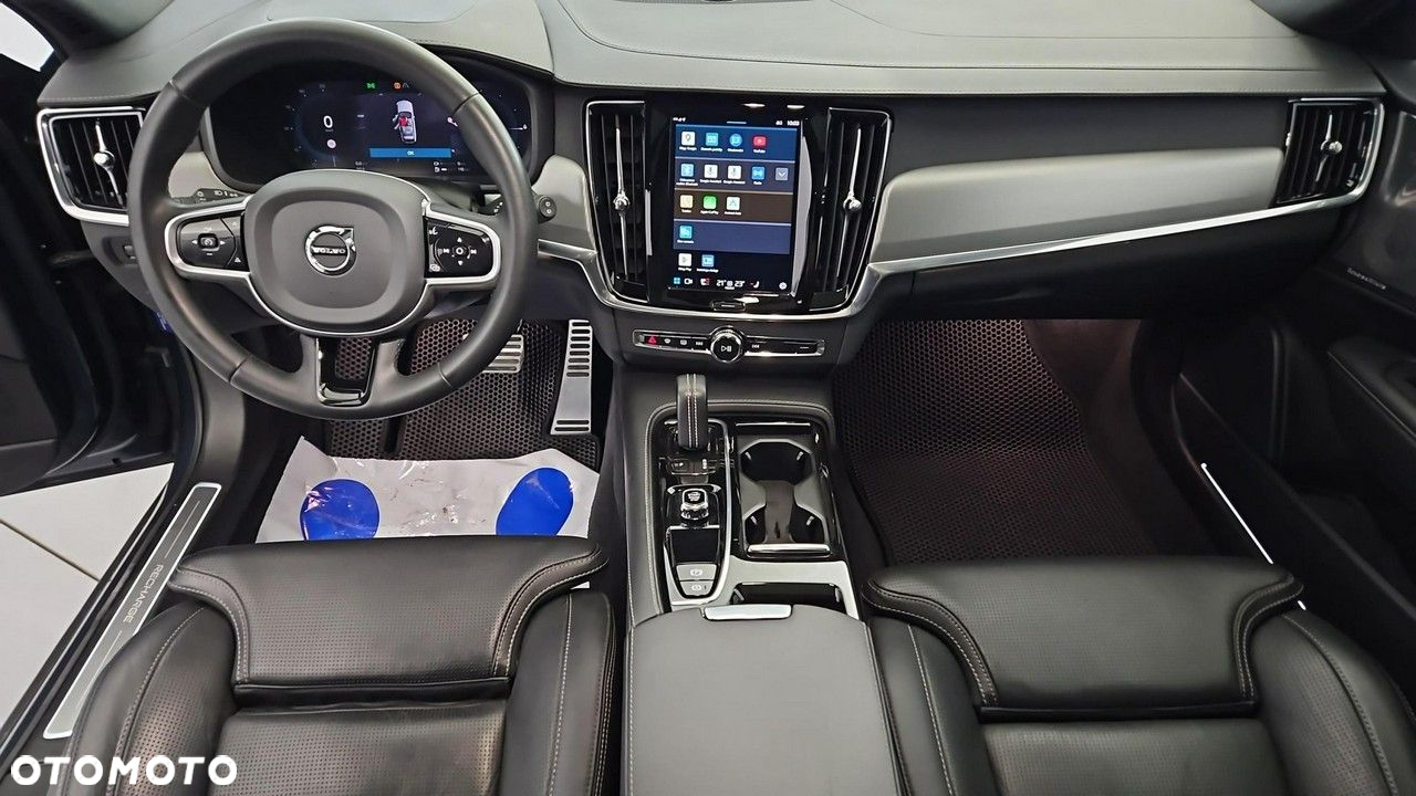 Volvo V90 T8 AWD Plug-In Hybrid R-Design - 13