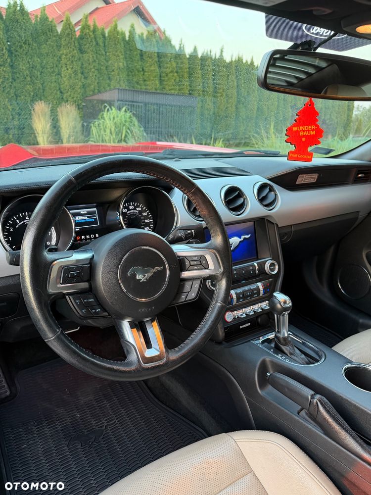 Ford Mustang 5.0 V8 GT - 4