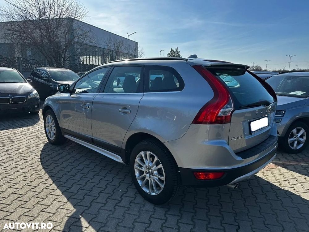 Volvo XC 60 - 4