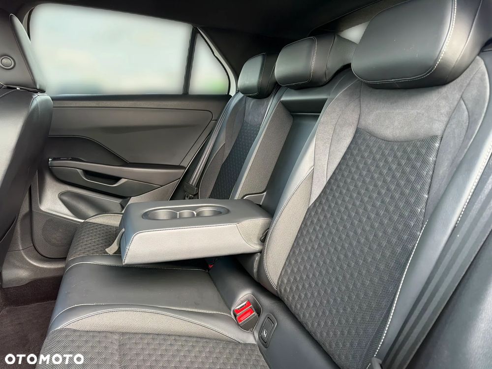 Volkswagen T-Roc - 17