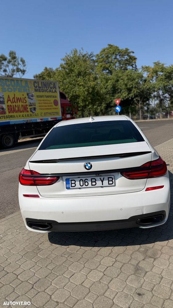 BMW Seria 7 740d xDrive - 13