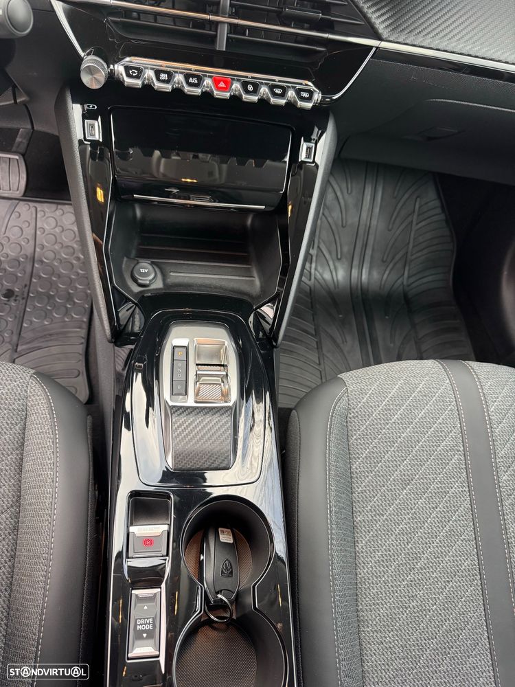 Peugeot e-208 Style - 18