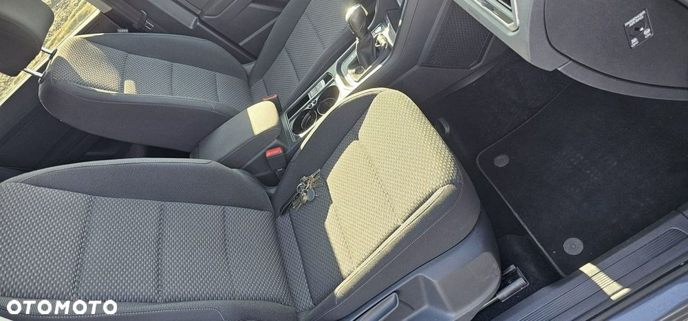 Volkswagen Touran - 13